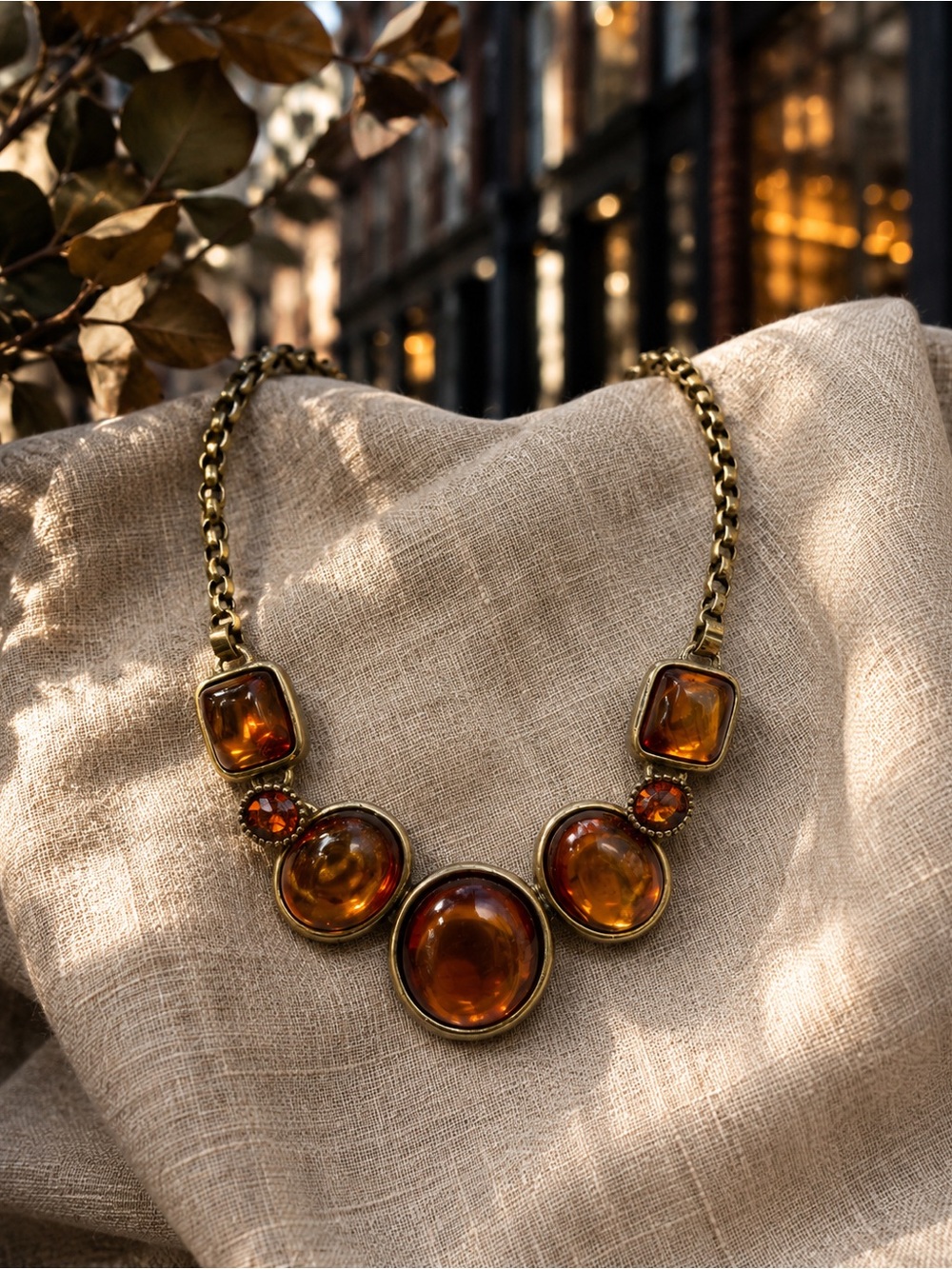 🆕Amber Resin Statement Necklace - Women Jewelry